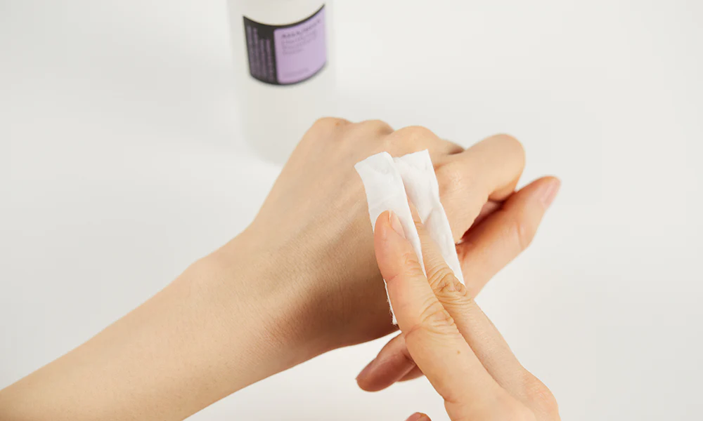 Cosrx AHA/BHA Clarifying Treatment Toner - Image 7